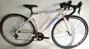 Vélo LISANNA TEAM 700 -  SHIMANO CLARIS 8/16 Vitesses.